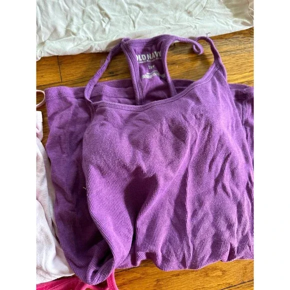 Women’s size Small & Medium tank top lot - Picture 3 of 9